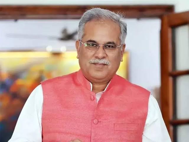 2897 बच्चों के भविष्य पर छाया अंधकार: पूर्व मुख्यमंत्री भूपेश बघेल ने साय सरकार पर साधा निशाना