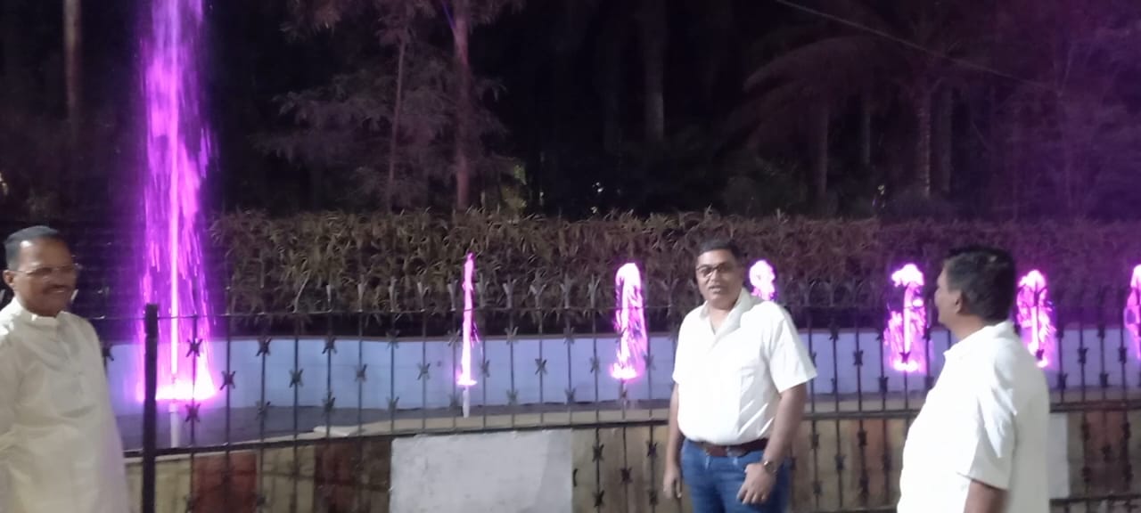 अब हर कदम पर मिलेगा रंग-बिरंगी लाइटों का जादू