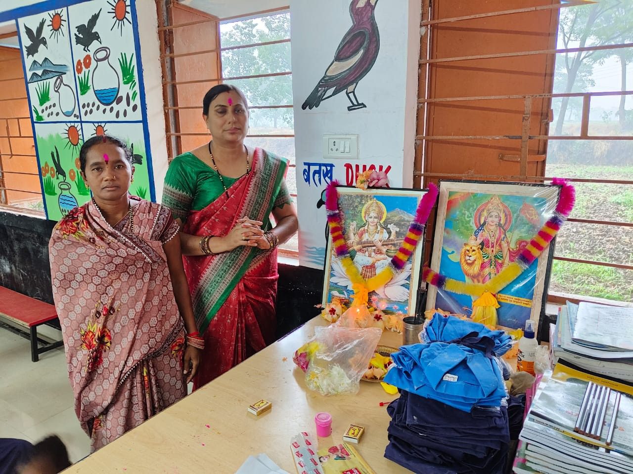 छान्दनपुर शाला प्रवेश उत्सव: तिलक, वर्दी, पुस्तक और मां-बच्चे की सेल्फी के साथ शिक्षा की नई शुरुआत