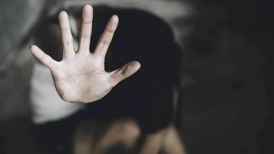 ओडिशा में इंसानियत शर्मसार: बर्थडे पार्टी से लौट रही नाबालिग से गैंगरेप, दरिंदों से बचकर भागी तो ट्रक ड्राइवर ने भी की हैवानियत