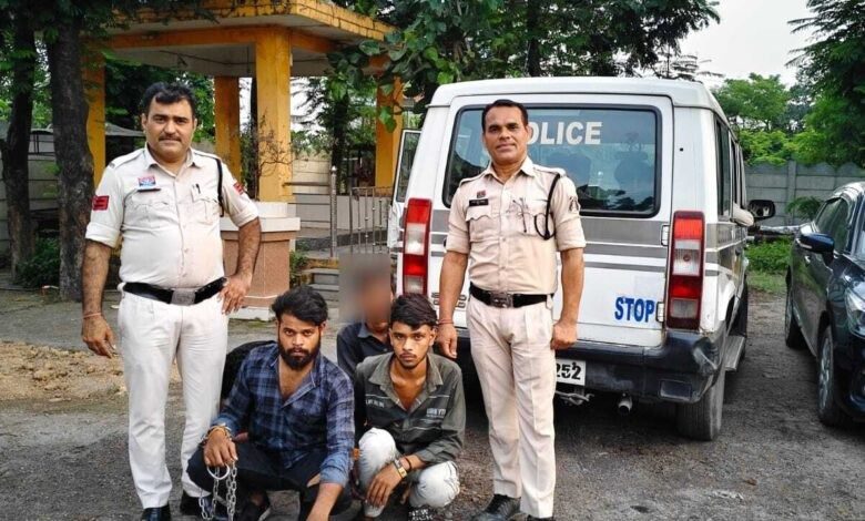 रायगढ़ में 17 वर्षीय किशोर को पैसे न देने पर बेरहमी से पीटा, तीन आरोपी गिरफ्तार