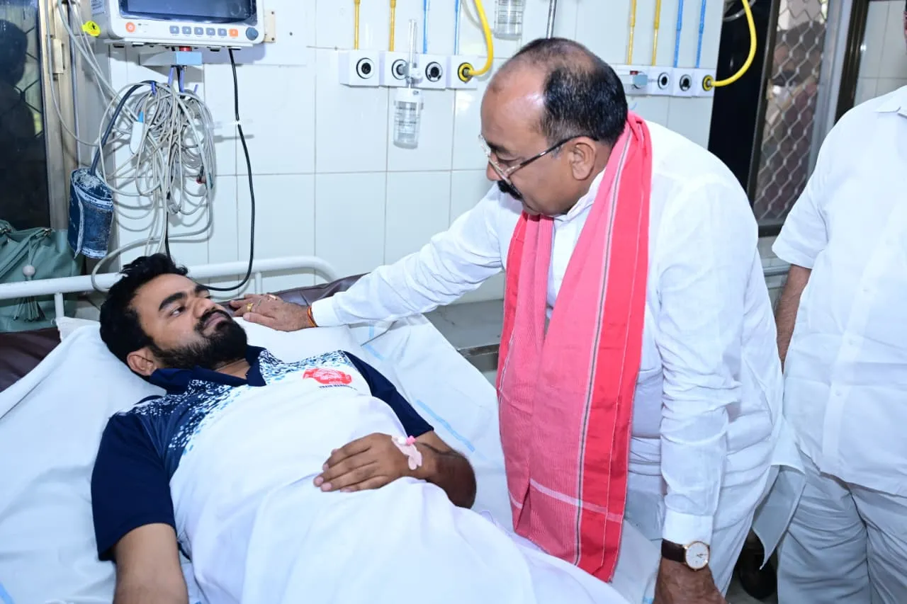 बिलासपुर रेल हादसे में घायलों से मिले उप मुख्यमंत्री, दिए बेहतर इलाज के निर्देश