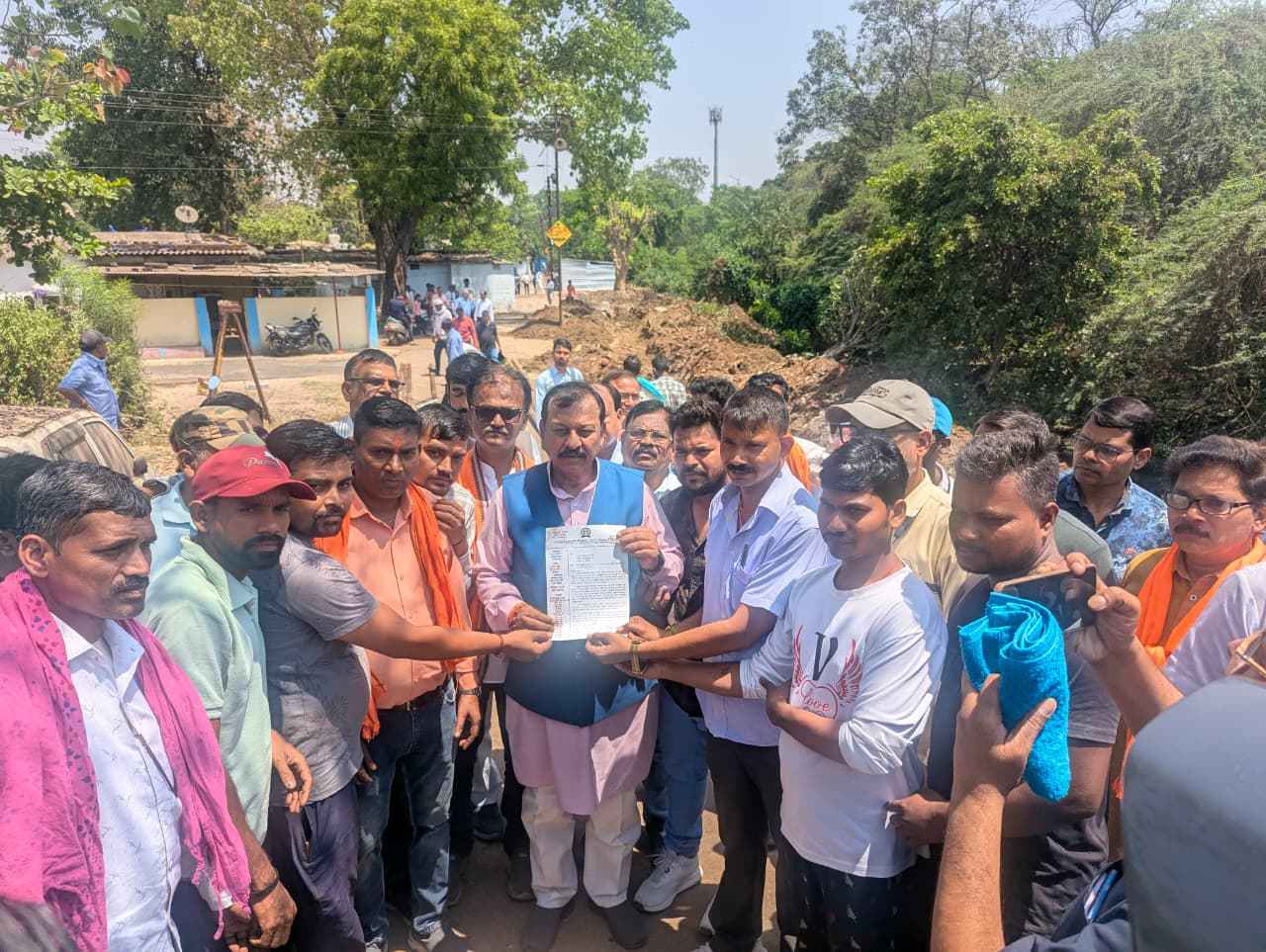 भिलाई के सेक्टर-7 में फैला पीलिया, 24 मरीजों की पुष्टि; सांसद विजय बघेल ने कहा- 'महंगी से महंगी जांच और इलाज होगा बिल्कुल फ्री'