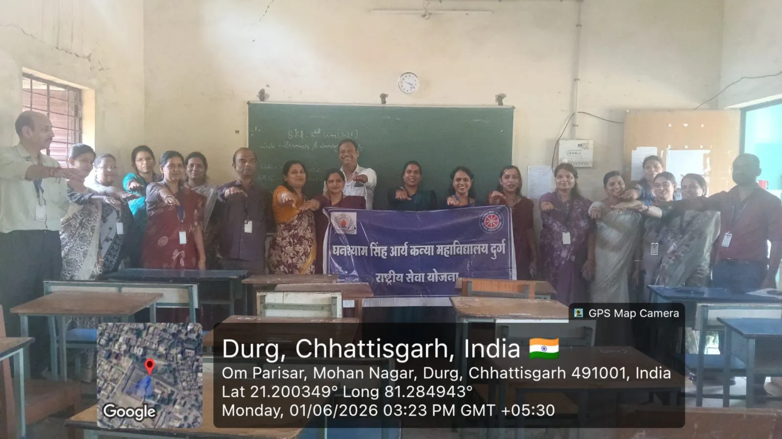 तंबाकू निषेध की शपथ: आर्य कन्या महाविद्यालय, दुर्ग में ली गई तंबाकू निषेध की शपथ